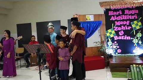 Zapin usik mengusik senario oleh Frisda dan Sam Kita band