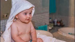 Băița bebelușului și exerciții în apă │ Jurnal de bebe