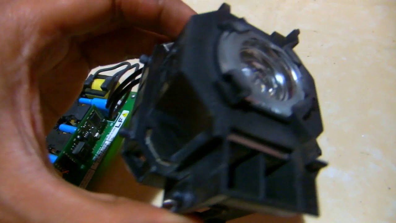 AJARAN SESAT... Menyalakan Lampu Projector Tanpa Power Supply | DLP Bulb Hack