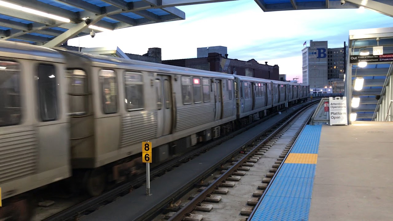 CTA 5000 Series Red Line Train Enters Wilson (95th) - YouTube