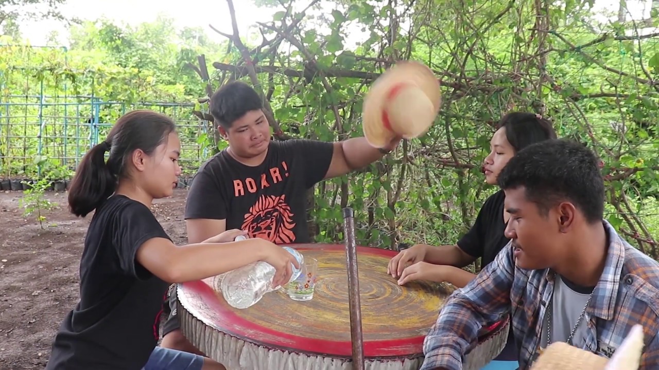 เรื่อง : ประหยัดดี ชีวีสุข  โดยนายนพวิทย์   เนียมไธสง