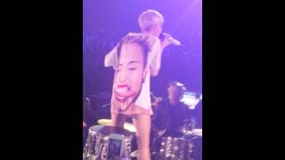 Miley Cyrus Bangerz Tour DENVER Summertime Sadness