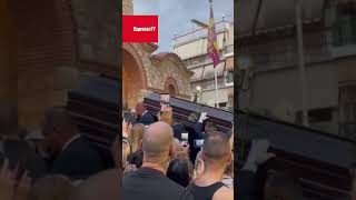 Έκλεισαν οι δρόμοι στη Νίκαια για το λαϊκό προσκύνημα στον Γιώργο Μαζωνάκη