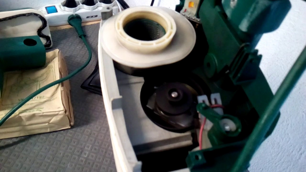 Folletto VK 122 sostituzione carboncini - YouTube