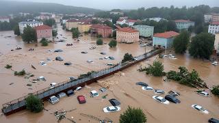 Tragedy in Bulgaria just now! Large-scale water drowned houses, emergency in Sevlievo