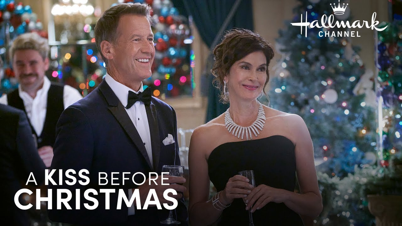 ⁣Preview - A Kiss Before Christmas - Hallmark Channel
