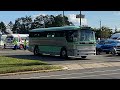 Plusieurs bus vintage du nj heritage bus festival au dpart de linstallation de transport en commun starr tours