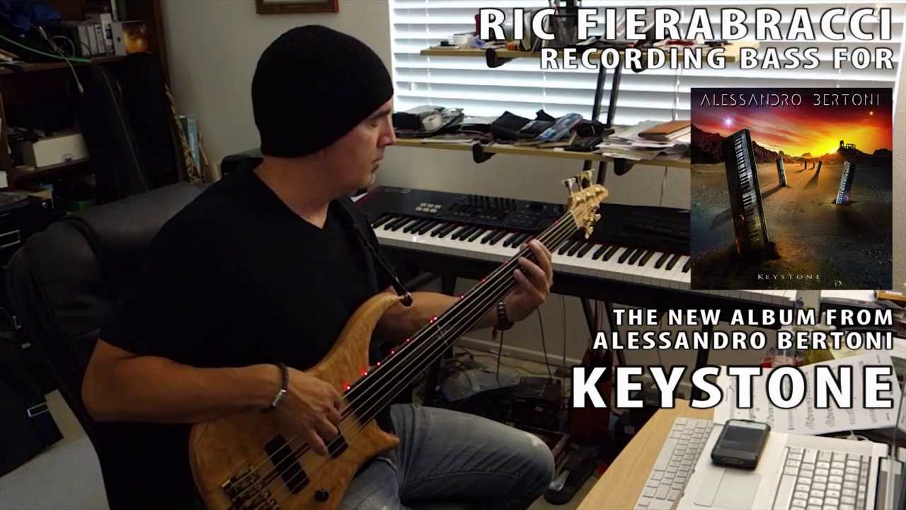 Ric Fierabracci fretless bass for Alessandro Bertoni - Keystone