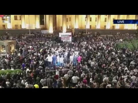 მედიის ერთობლივი გადაცემა რუსთაველის გამზირდან და მსვლელობა მთავრობის კანცელარიისკენ