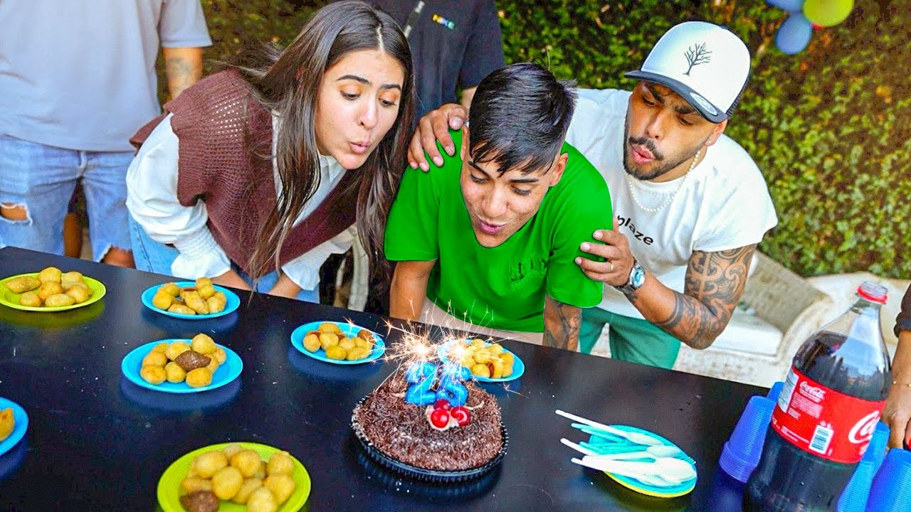 FIZERAM UMA FESTA SURPRESA DE ANIVERSÁRIO PRA MIM