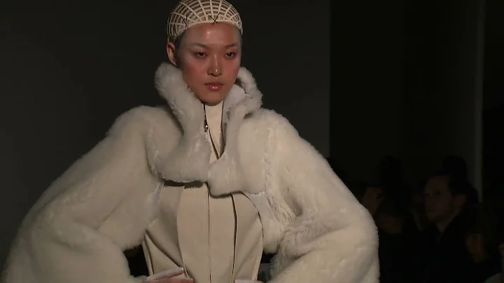 SHOWstudio: Gareth Pugh Autumn / Winter 2014 Runwa...