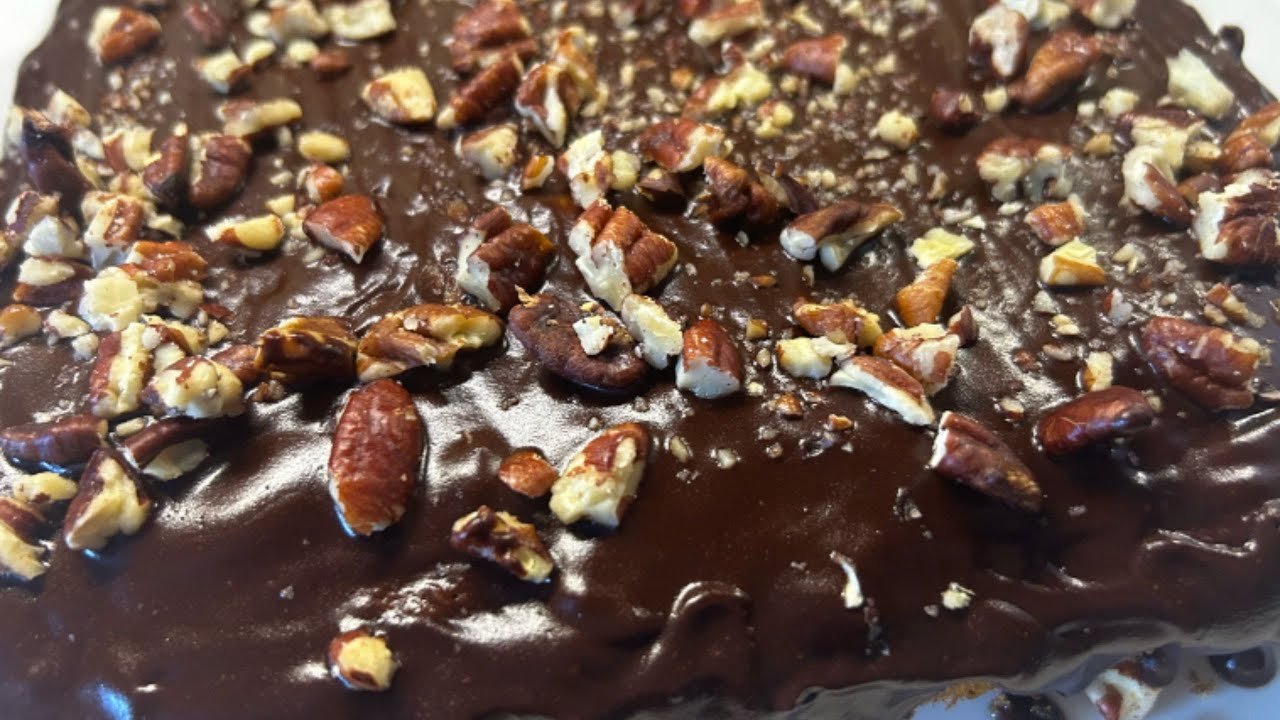 كيكة الجزر والجوز بدون غلوتين | وصفة سهلة وسريعة وصحية