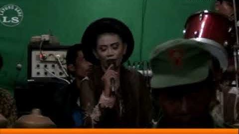 RONGGENG LAYUNG SARI # CANGKURIANG