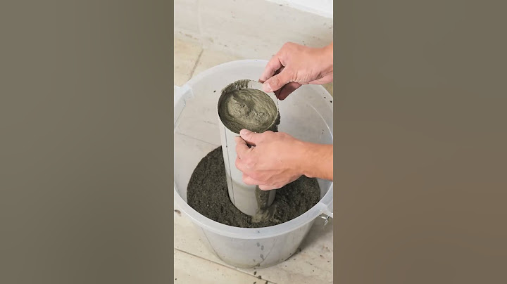 استخدام مهملات قديمة لصناعة أثاث من الأسمنت 🍾