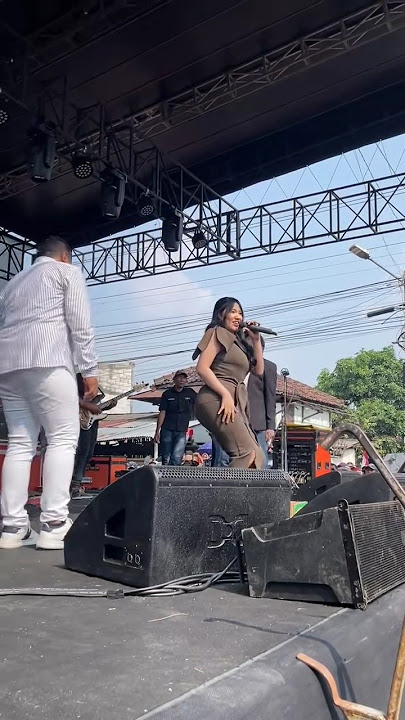 LUSYANA JELITA DI SAWER BANYAK