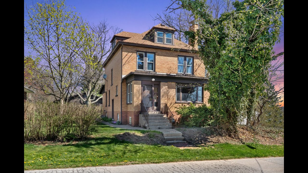 1700 Fifth St Beaver Falls, PA 15010 The Lisa Lathom Team Walkthrough