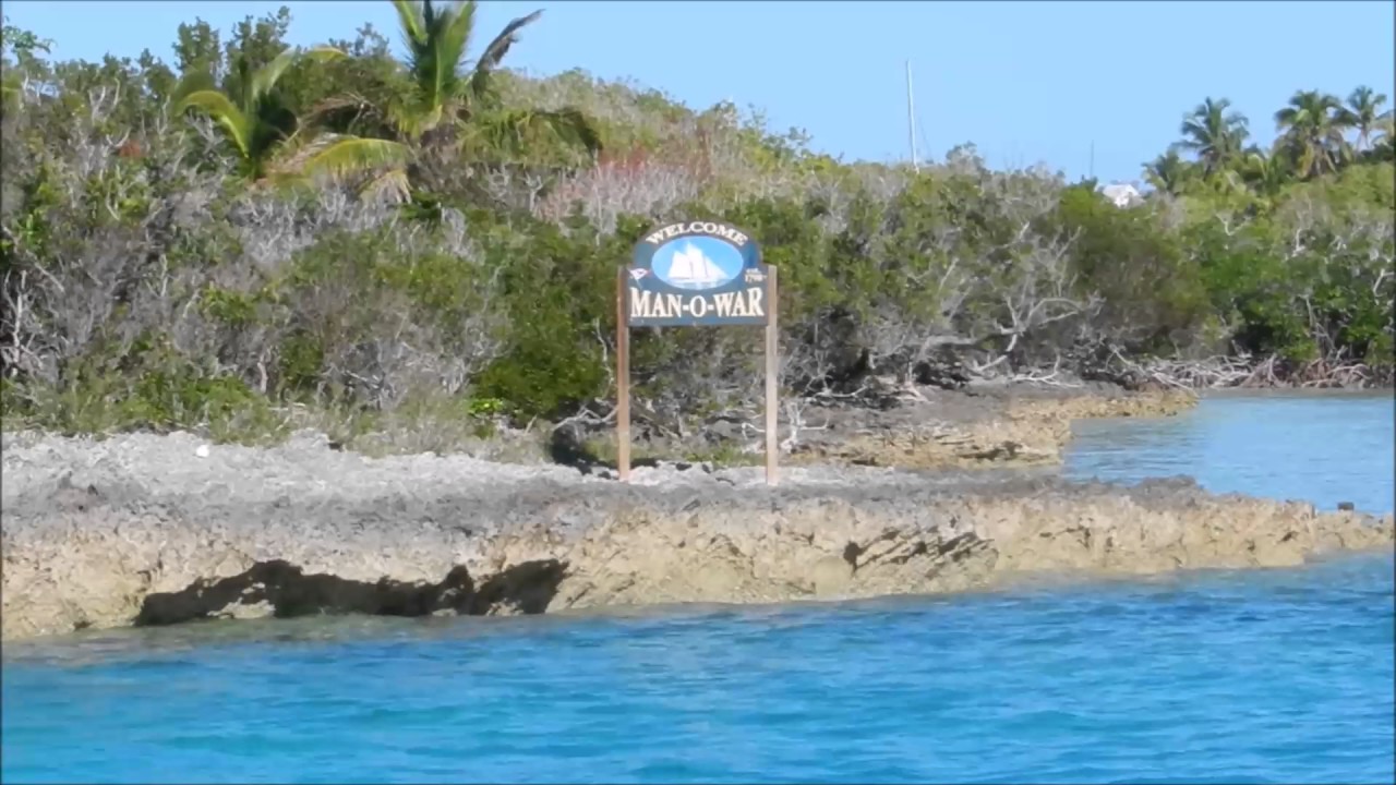 ⁣Entering Man of war Cay Abacos on Skoota 28 powercat