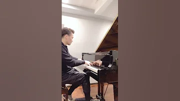 ある日のピアノ練習 Free より Rhythm Of New Sensation 
