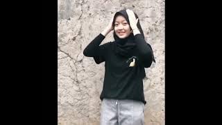 Story wa cewek jilbab joget cewek cantik keren