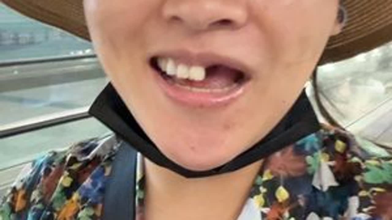 不吃读书的苦，就要吃生活的苦。知识改变命运它不是几个字而已、它是指引我们普通孩子改变命最好的方向。如果时间可以倒流，我一定把我现在工作的这股劲用在读书上。去读更多的书，去看更远的世界。#励志#小...