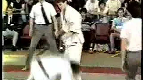 BKK Kyokushinkai Karate Ken Fitzpatrick Knockout 1...