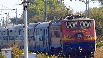 11057 Lokmanya Tilak Terminus - Amritsar Express