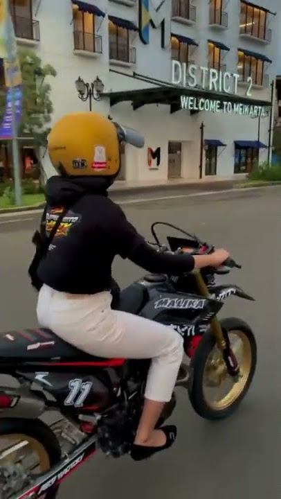 STORY WA CEWEK CRF CANTIK || STORY WA SUPERMOTO CANTIK || NYORE BARENG CEWEK CRF CANTIK