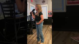 Lainey Wilson - Heart Like A Truck: Karaoke by Lily Resimi