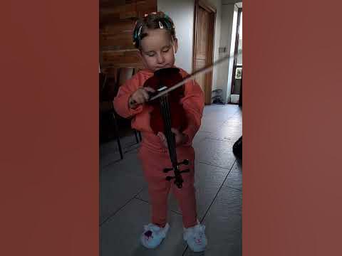 "Жили у бабуси два весёлых гуси" в исполнении Катюши)) осень 2022 - YouTube