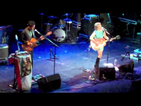 Tift Merritt (with Austin Nevins) - "Do Something ...