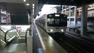 【博多駅・811系・普通】811PM2013普通肥前山口行発車シーン