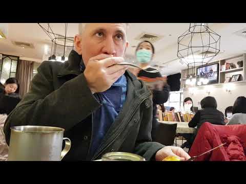 台北車站享用美食【貳樓餐廳 Second Floor Cafe 】Enjoying cuisine at Taipei Train Station