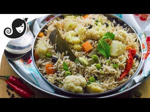 30-minute One Pot Vegetable Pulao (Rice Dish) | Vegan/Vegetarian Recipe
