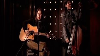 The Breeders - Interview and performance - Here No More - The Culture Show 2008 chords sheet