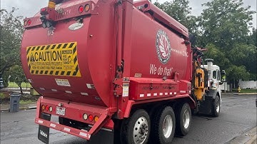 Peterbilt 520 CNG Labrie Automizer on Recycling 