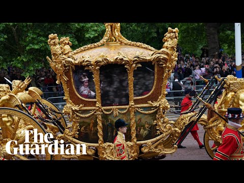 Hologram of Queen Elizabeth appears inside 260-year-old golden carriage