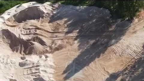 Bình Thuận: Khai thác cát “rút ruột” tài nguyên sao chưa bị xử lý?