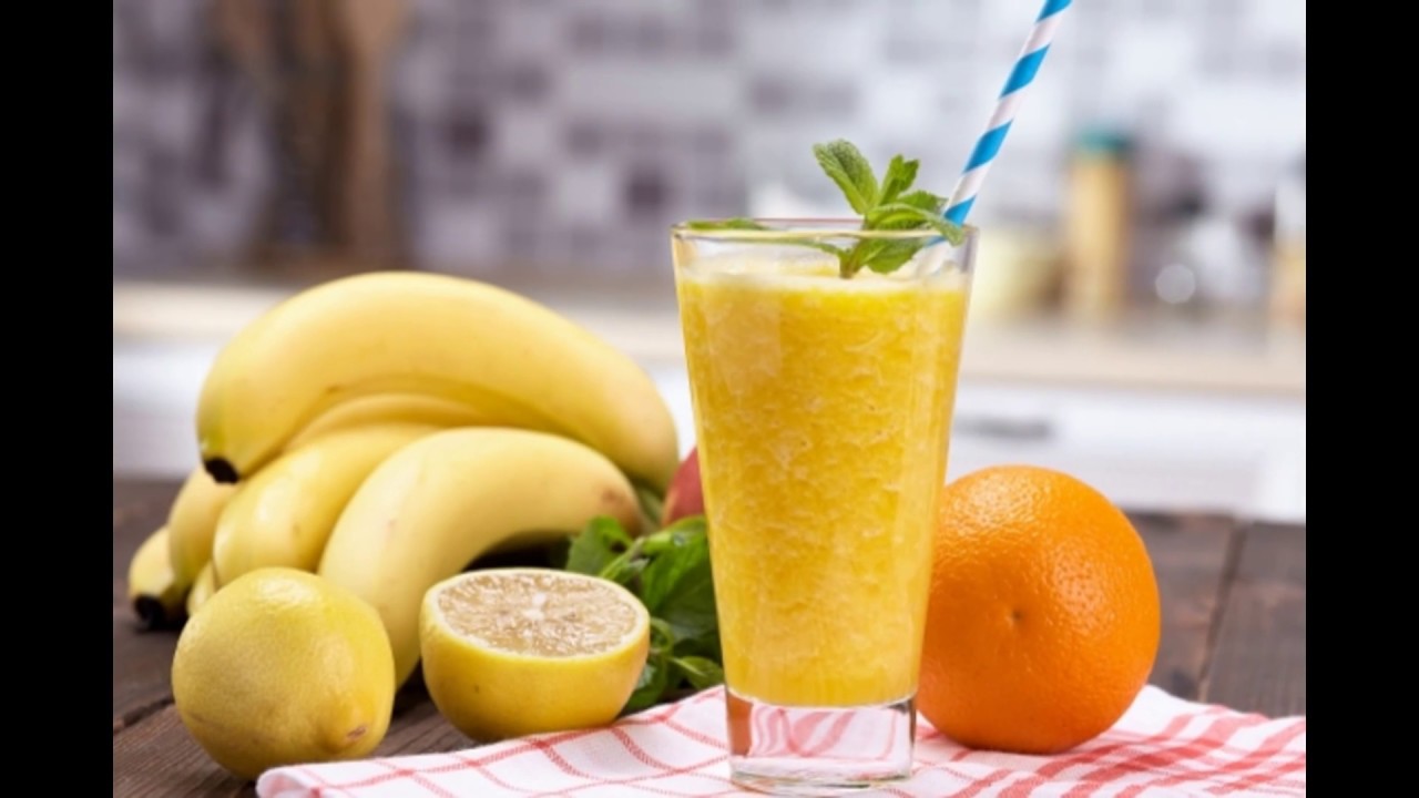 апельсиновый банан. украшения из бананов для коктейлей. фрукты бананы мандарины. смузи апельсин банан. витамины в банане.