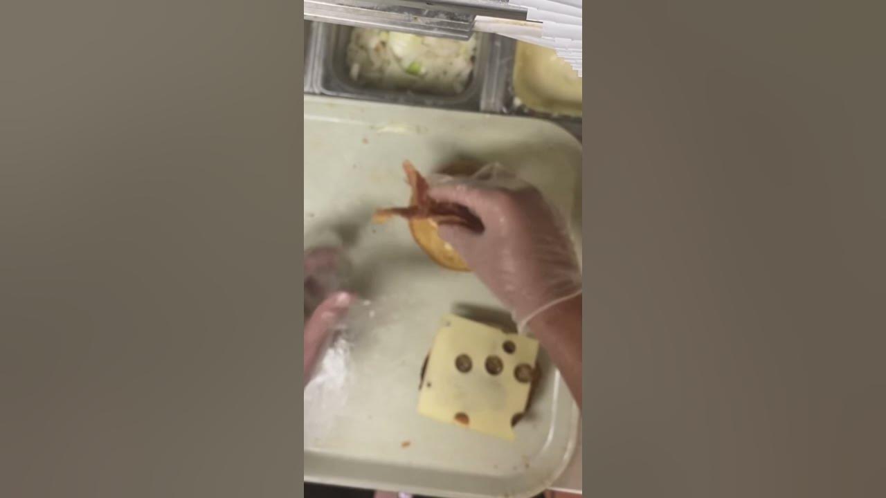 How to make a Bacon Swiss Buttery Jack at Jack In the Box!! YouTube