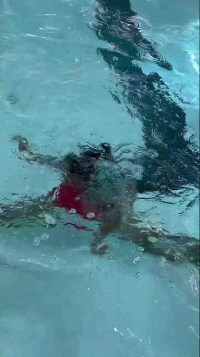 Middle split in swimming pool | Vagisha|