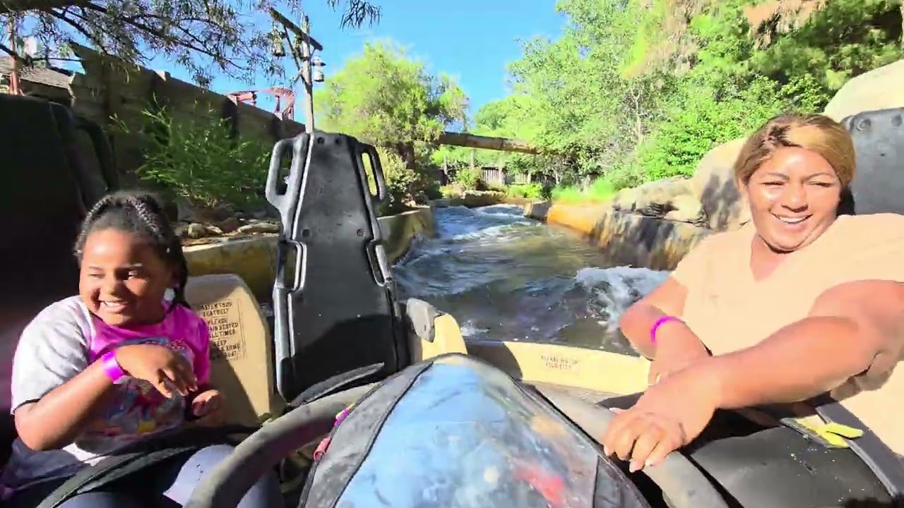 Calico River Rapids at Knotts Berry Farms 💦