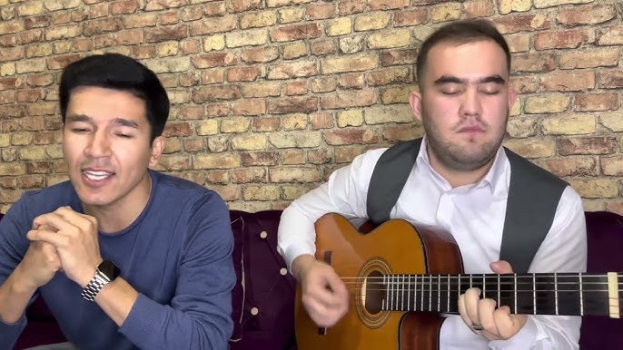 Qizning shimini tushirib, to‘rt oyog‘iga qo‘ydim. Qizning shimini tushirib, to‘rt oyog‘iga qo‘ydim.