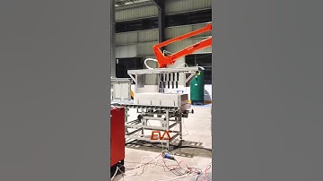 These robot arms can move 600 packages per hour #palletizingrobots #industrialrobot #robot
