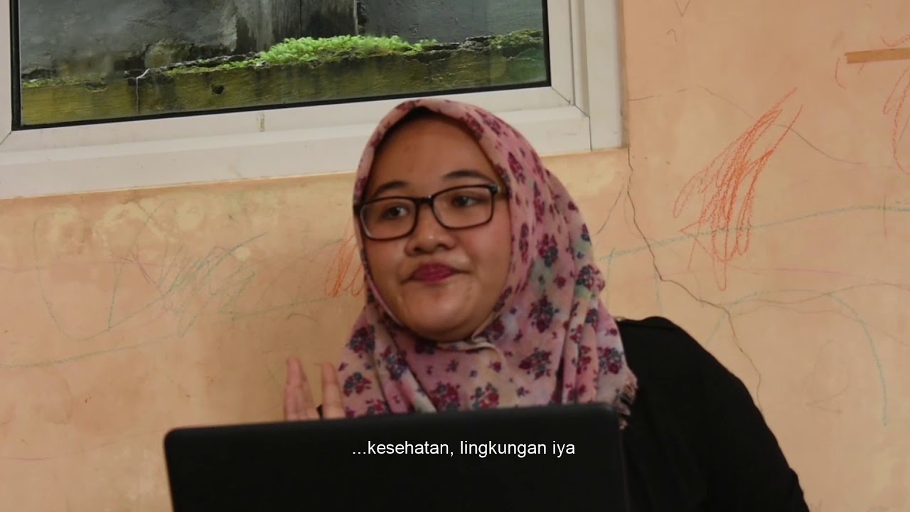 PERANCANGAN USAHA KERAJINAN  TANGAN  RECYCLED SEBAGAI  SOLUSI 