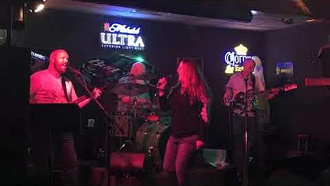 Mike Elkins performs "Man In The Box" by Alice in ...