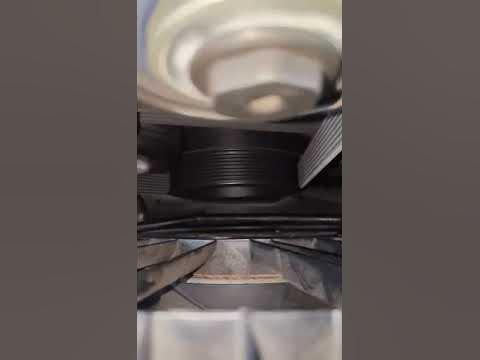 Help! Why my new harmonic balancer still wobbles ? E55 W211 - YouTube