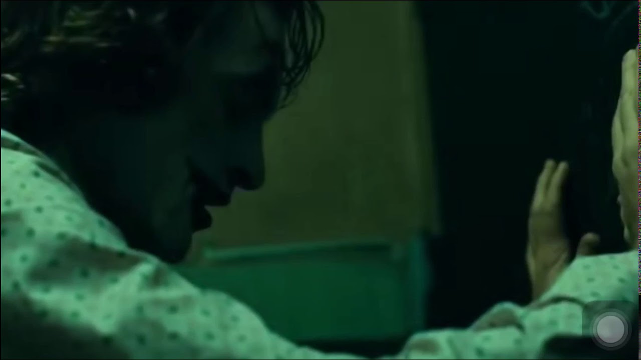 Joker | Escena en el baño | Arthur baila después de un asesinato