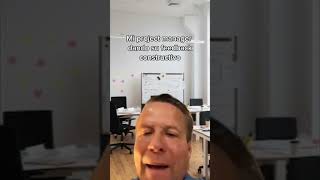 Mi project manager dándome su feedback constructivo #developer #programacion #shorts