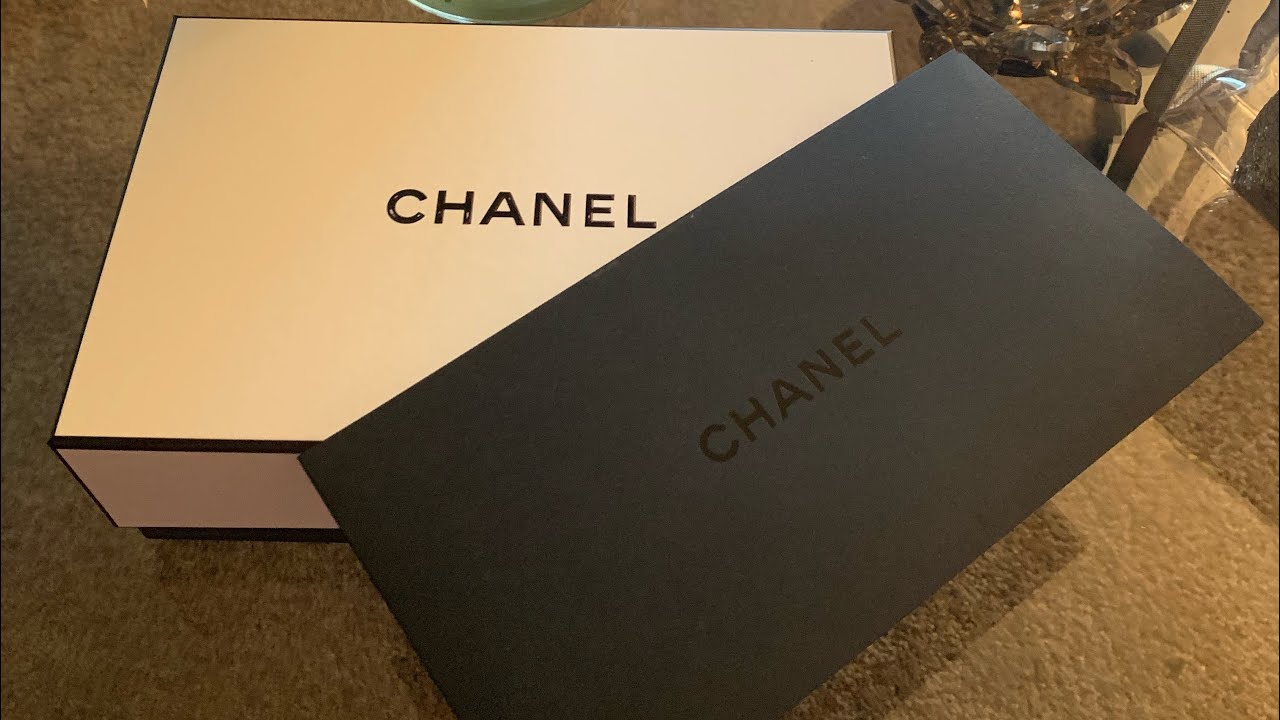 Small Chanel Haul. Unboxing Chanel Les Beiges lip balm, blotting papers &  more 
