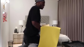 KSI Gets Faked By a Fake Knock… 😂